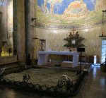 Getsemany - skla, na kter se Je modlil: Ote, chce-li, odejmi ode mne tento kalich