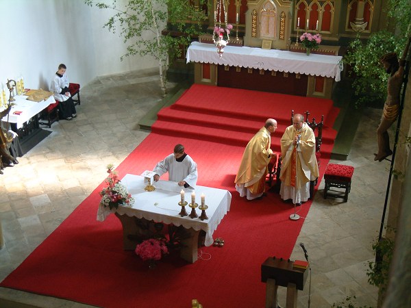 09 Příprava oltáře