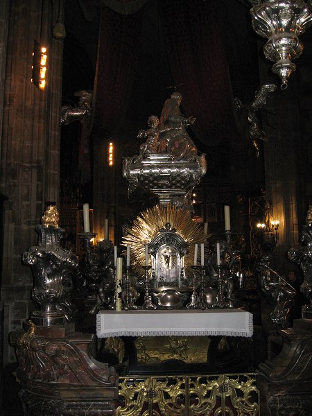 07 Oltář sv. Jana Nepomuckého